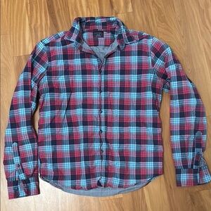 UNTUCKit Red and Blue Casual Button Down Shirt